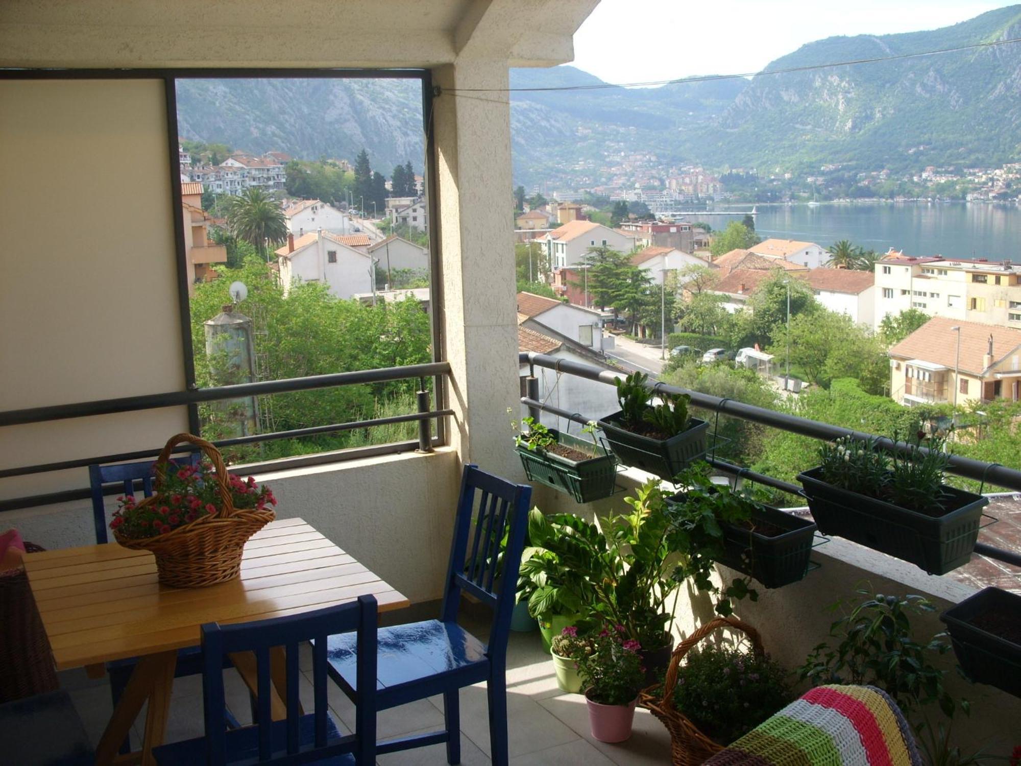 Apartments Dakovic Kotor Luaran gambar