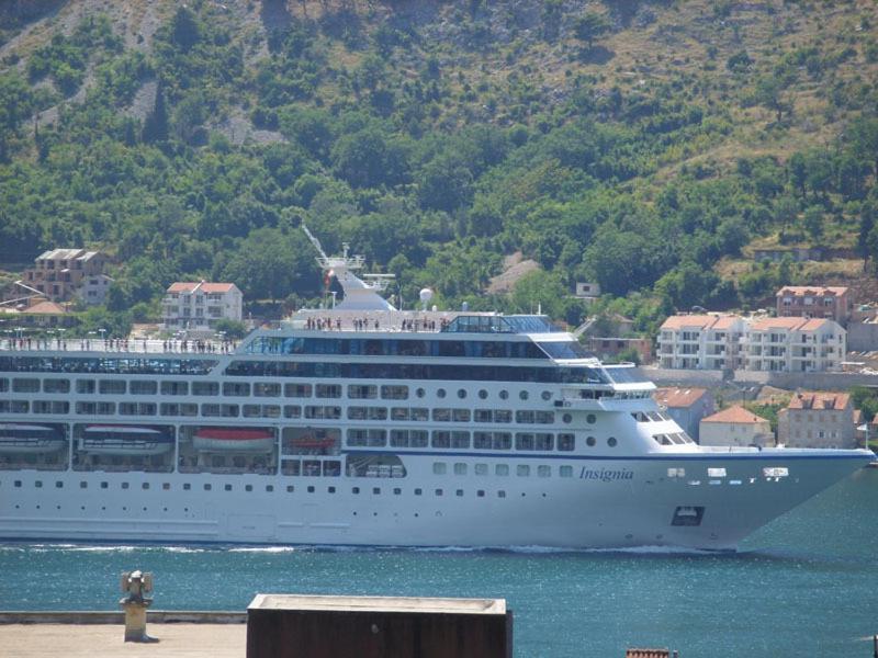 Apartments Dakovic Kotor Luaran gambar