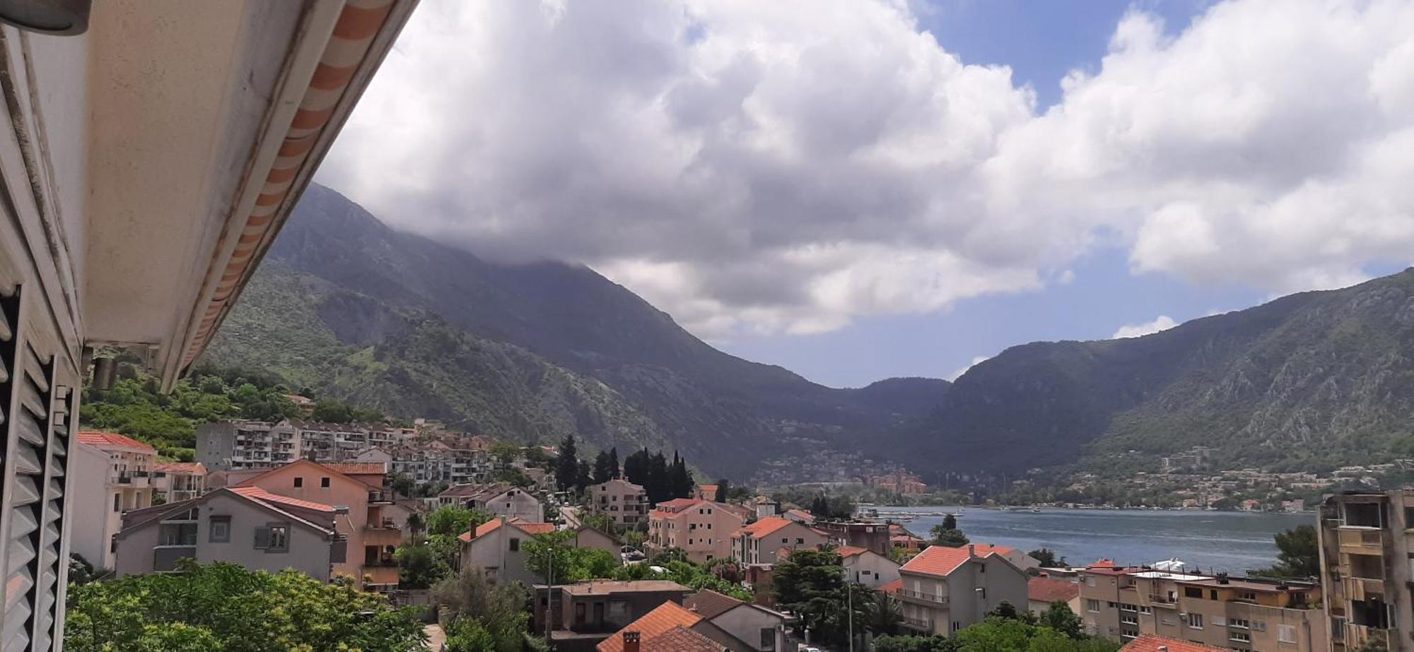 Apartments Dakovic Kotor Luaran gambar