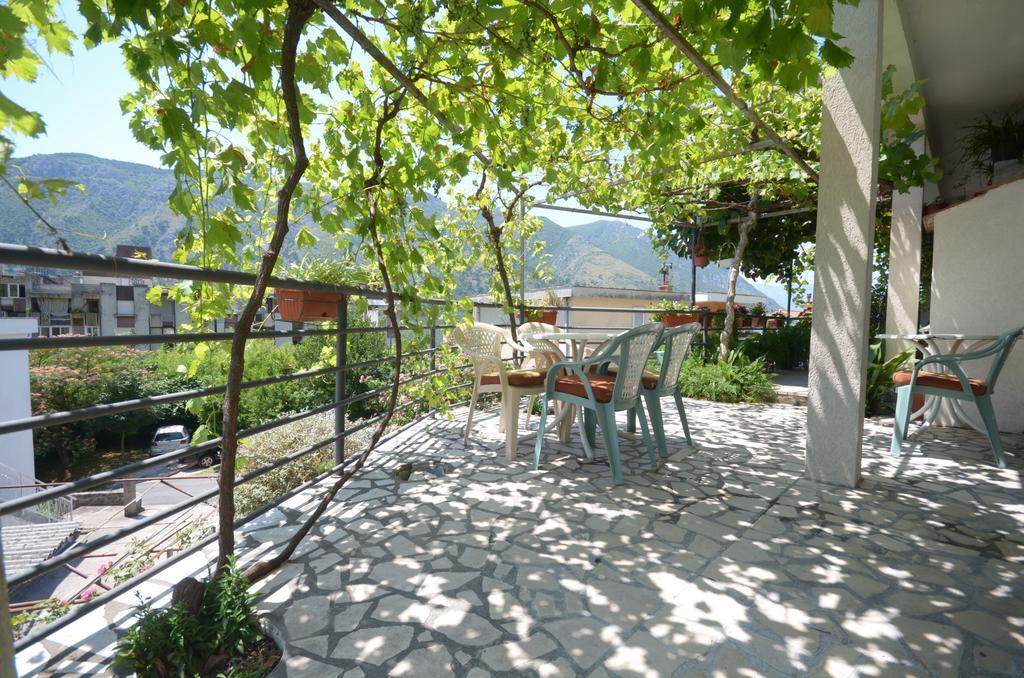 Apartments Dakovic Kotor Luaran gambar