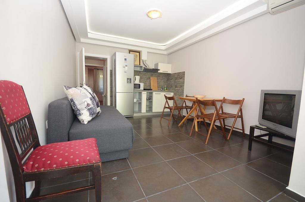 Apartments Dakovic Kotor Luaran gambar