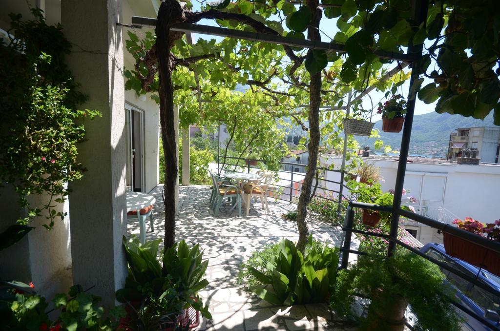 Apartments Dakovic Kotor Luaran gambar