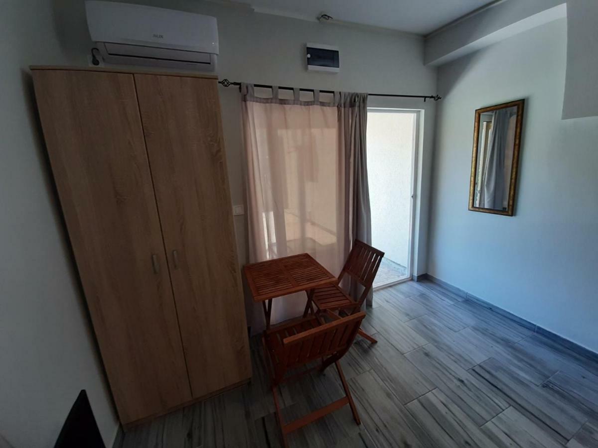 Apartments Dakovic Kotor Luaran gambar